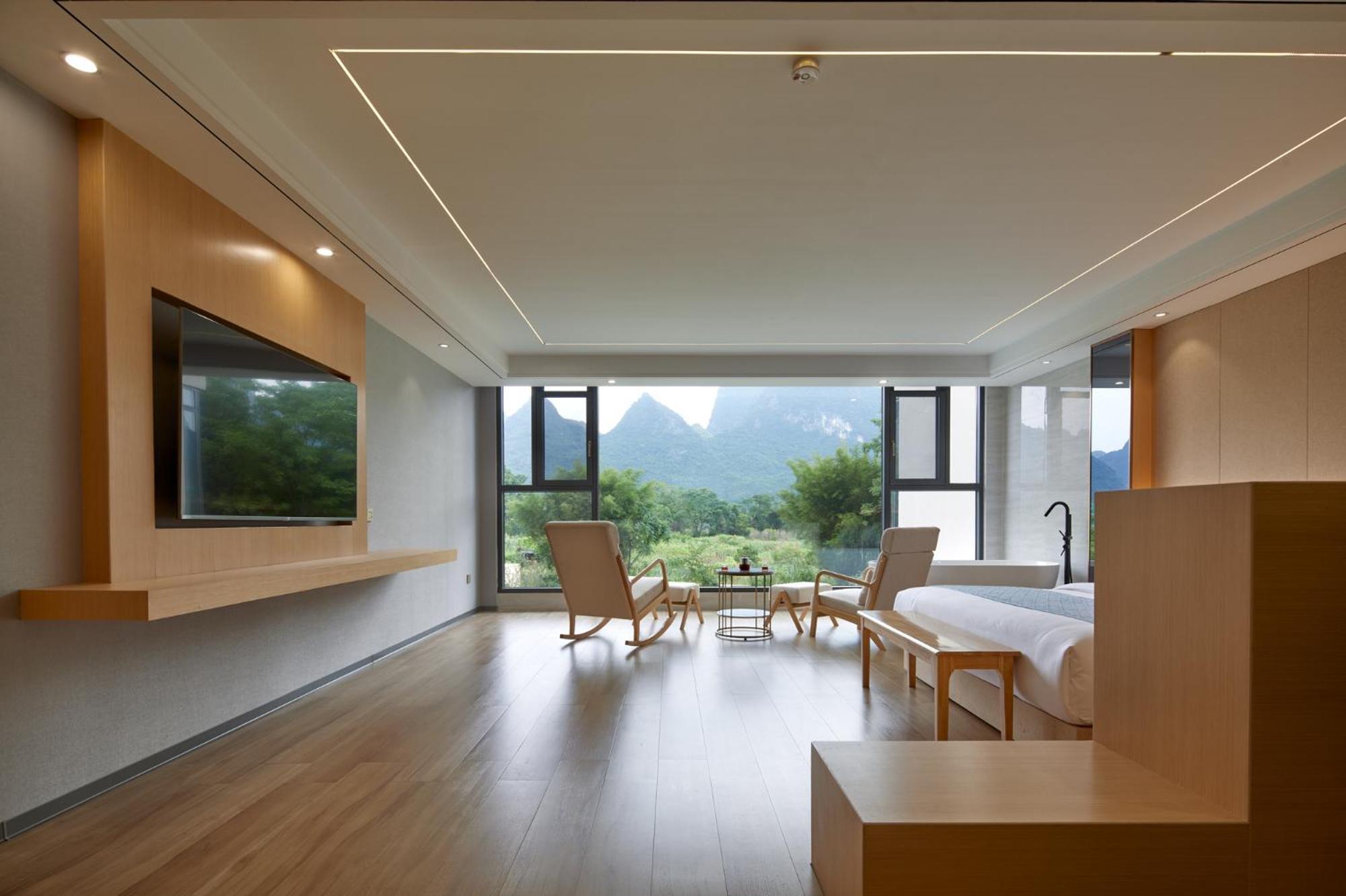 Yangshuo Fortune Lake Inn- One Way Free Pick Up From Airport Or Ts Over 3 Nights ภายนอก รูปภาพ