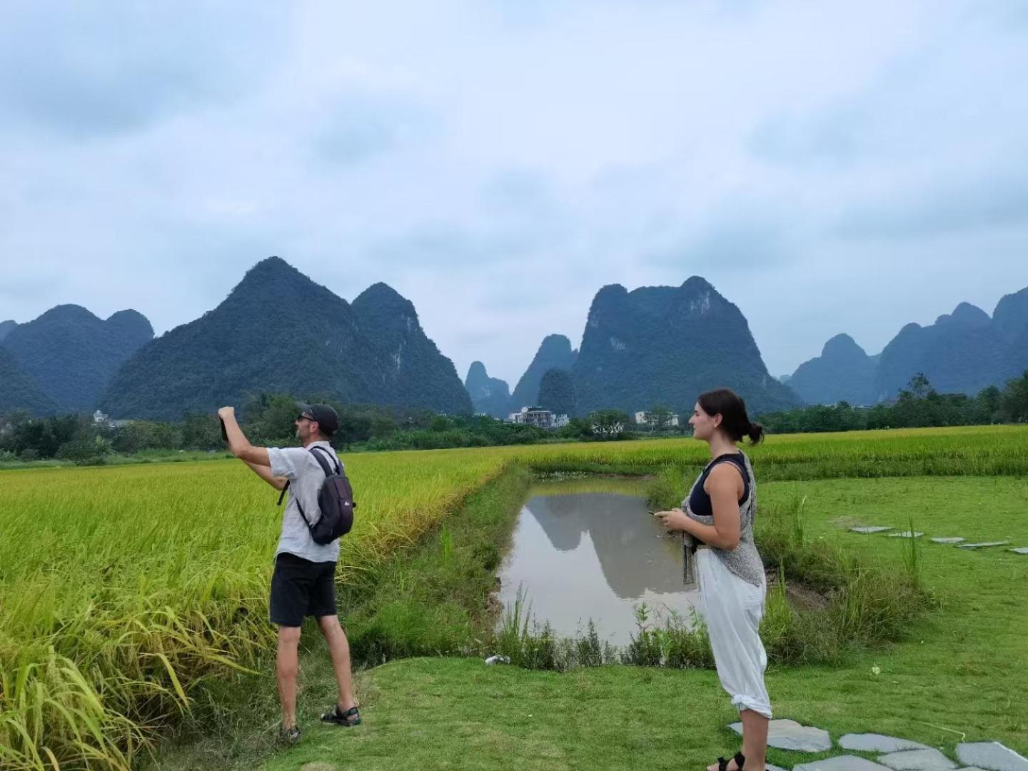 Yangshuo Lakeside Inn หยางซั่ว ภายนอก รูปภาพ
